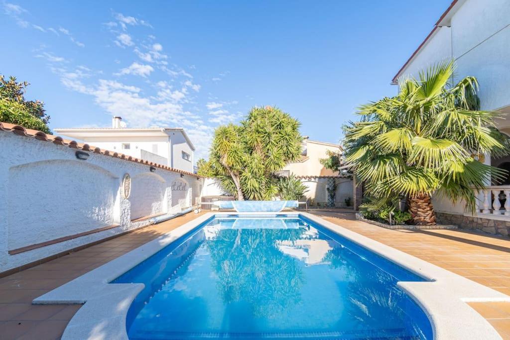Sm21-Gran Casa De Vacaciones En La Playa, 4 Habitaciones, Climatizada, Piscina, Barbacoa Y Wifi เอมปูเรียบราบา ภายนอก รูปภาพ