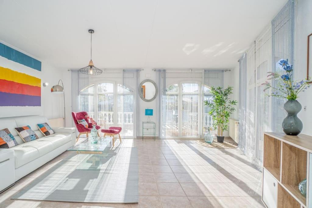 Sm21-Gran Casa De Vacaciones En La Playa, 4 Habitaciones, Climatizada, Piscina, Barbacoa Y Wifi เอมปูเรียบราบา ภายนอก รูปภาพ