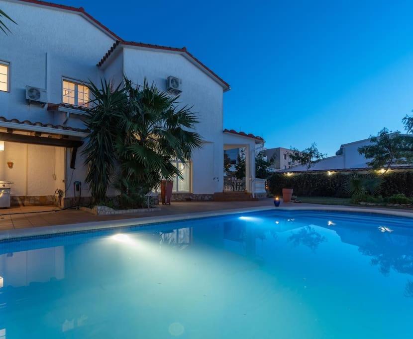 Sm21-Gran Casa De Vacaciones En La Playa, 4 Habitaciones, Climatizada, Piscina, Barbacoa Y Wifi เอมปูเรียบราบา ภายนอก รูปภาพ