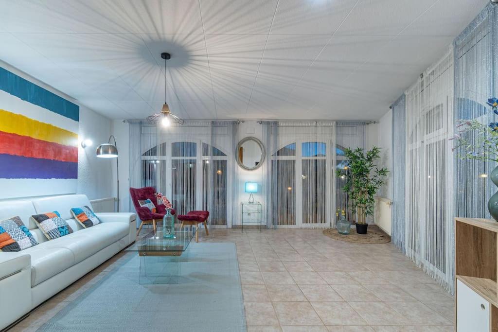 Sm21-Gran Casa De Vacaciones En La Playa, 4 Habitaciones, Climatizada, Piscina, Barbacoa Y Wifi เอมปูเรียบราบา ภายนอก รูปภาพ
