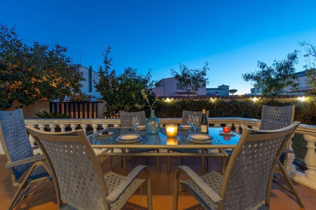Sm21-Gran Casa De Vacaciones En La Playa, 4 Habitaciones, Climatizada, Piscina, Barbacoa Y Wifi เอมปูเรียบราบา ภายนอก รูปภาพ